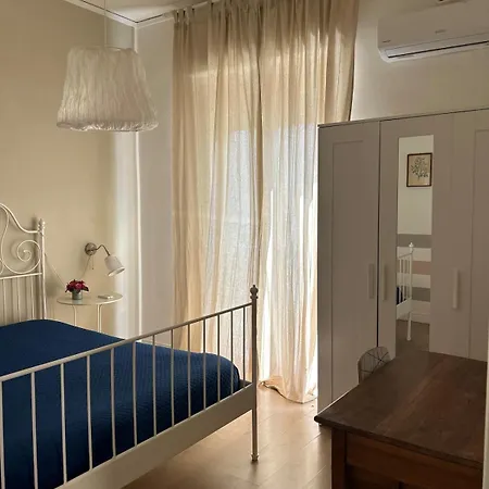 Marea Mondello Willa Palermo